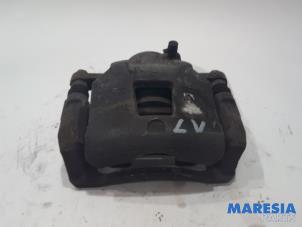 Used Front brake calliper, left Citroen C4 Cactus (0B/0P) 1.2 PureTech 82 12V Price € 50,00 Margin scheme offered by Maresia Parts