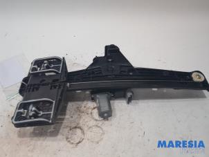 Used Rear door window mechanism 4-door, right Opel Corsa F (UB/UH/UP) Electric 50kWh Price € 47,19 Inclusive VAT offered by Maresia Parts