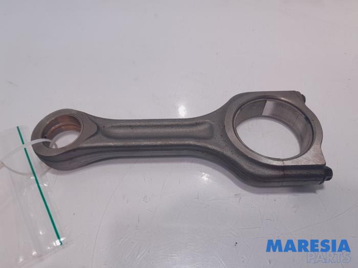 Usagé Bielle Citroen Jumpy (G9) 1.6 HDI Prix € 30,25 Prix TTC proposé par Maresia Parts