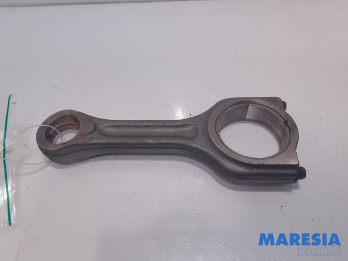 Usagé Bielle Citroen Jumpy (G9) 1.6 HDI Prix € 30,25 Prix TTC proposé par Maresia Parts