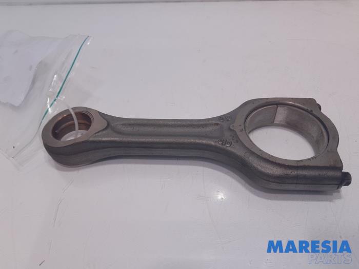 Usagé Bielle Citroen Jumpy (G9) 1.6 HDI Prix € 30,25 Prix TTC proposé par Maresia Parts