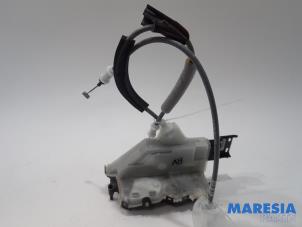 Used Front door lock mechanism 4-door, right Peugeot 2008 (UD/UK/UR/US/UX) e-2008 50 kWh Price € 72,60 Inclusive VAT offered by Maresia Parts