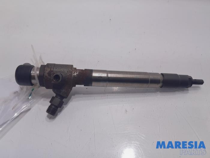 Injector (diesel) from a Peugeot Boxer (U9) 2.2 HDi 110 Euro 5 2013