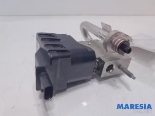 Used AC expansion valve Opel Corsa F (UB/UP) Electric 50kWh Price € 48,40 Inclusive VAT offered by Maresia Parts