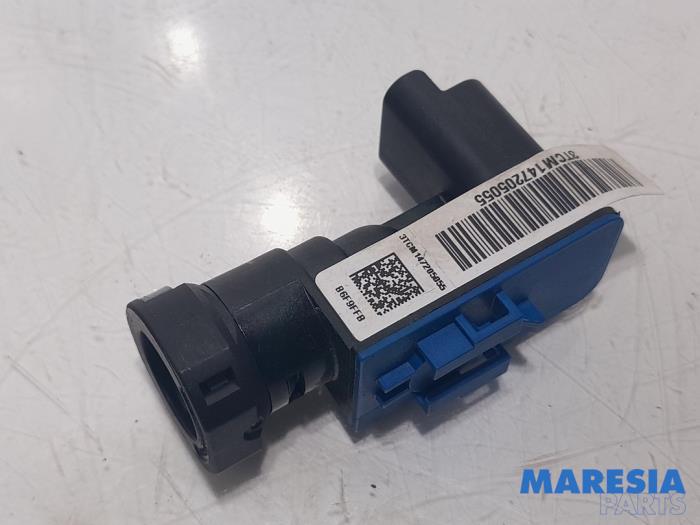 Brake assist sensor from a Opel Corsa F (UB/UH/UP) Electric 50kWh 2022