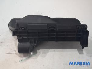 Usados Cuerpo de filtro de aire Citroen C4 Picasso (3D/3E) 1.6 16V THP 155 Precio € 25,00 Norma de margen ofrecido por Maresia Parts