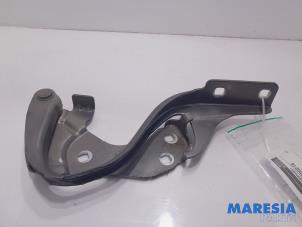 Used Bonnet Hinge Fiat 500 (312) 1.2 69 Price € 25,00 Margin scheme offered by Maresia Parts