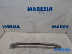 Used Rear bumper frame Renault Grand Scénic II (JM) 2.0 16V Price € 35,00 Margin scheme offered by Maresia Parts