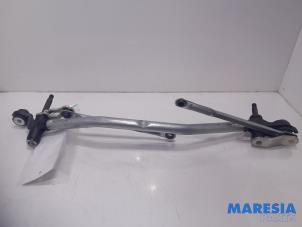 Used Wiper mechanism Peugeot 2008 (UD/UK/UR/US/UX) e-2008 50 kWh Price € 60,50 Inclusive VAT offered by Maresia Parts