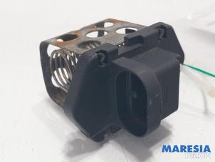 Used Cooling fan resistor Renault Grand Scénic II (JM) 2.0 16V Price € 20,00 Margin scheme offered by Maresia Parts