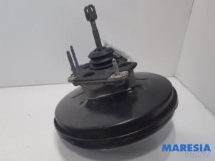 Used Brake servo Renault Captur (2R) 1.2 TCE 16V EDC Price € 34,95 Margin scheme offered by Maresia Parts