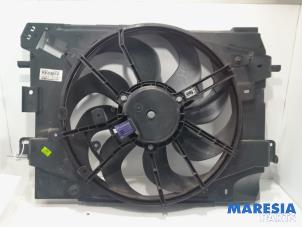 Used Fan motor Renault Captur (2R) 1.2 TCE 16V EDC Price € 43,99 Margin scheme offered by Maresia Parts