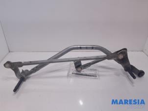 Used Wiper mechanism Renault Captur (2R) 1.2 TCE 16V EDC Price € 40,00 Margin scheme offered by Maresia Parts