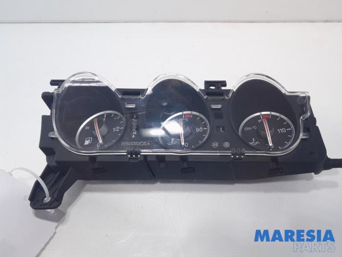 Begagnade Innerdisplay Alfa Romeo 159 Sportwagon (939BX) 3.2 JTS V6 24V Q4 Pris € 50,00 Marginaltabell erbjuds av Maresia Parts