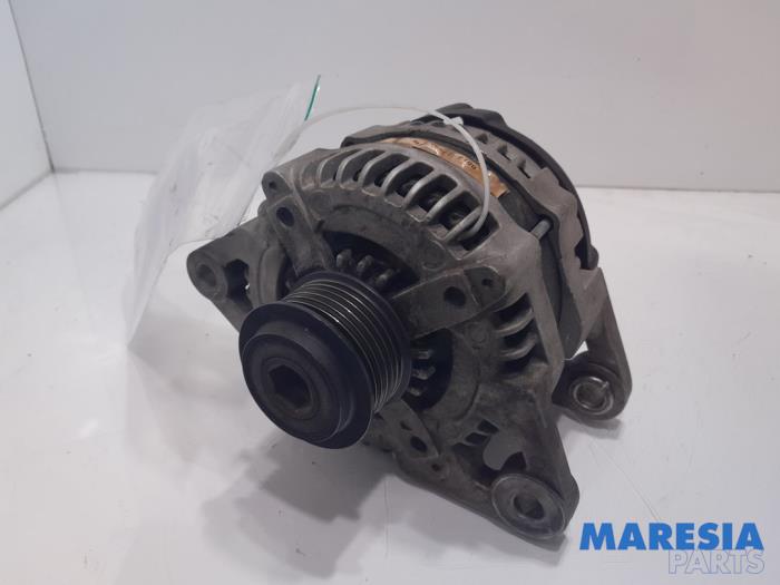 Begagnade Dynamo Alfa Romeo 159 Sportwagon (939BX) 3.2 JTS V6 24V Q4 Pris € 157,50 Marginaltabell erbjuds av Maresia Parts