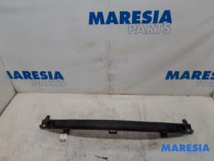 Used Front bumper frame Peugeot 206 CC (2D) 1.6 16V Price € 20,00 Margin scheme offered by Maresia Parts