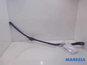 Used Front wiper arm Alfa Romeo 159 Sportwagon (939BX) 3.2 JTS V6 24V Q4 Price € 20,00 Margin scheme offered by Maresia Parts