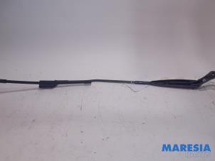 Used Front wiper arm Fiat 500 (312) 0.9 TwinAir 80 Price € 15,00 Margin scheme offered by Maresia Parts