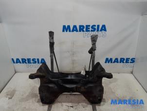 Used Subframe Peugeot 206 CC (2D) 1.6 16V Price € 49,99 Margin scheme offered by Maresia Parts