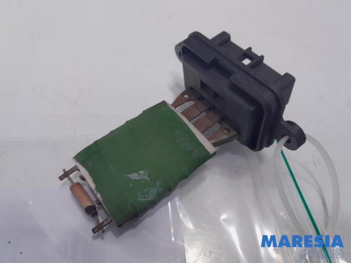 Heater resistor from a Fiat 500 (312) 1.2 69 2009