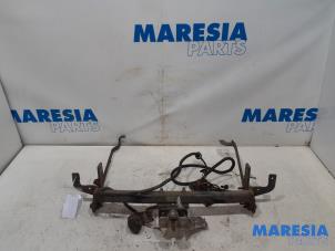 Used Towbar Peugeot Expert (G9) 2.0 HDi 120 Price € 151,25 Inclusive VAT offered by Maresia Parts