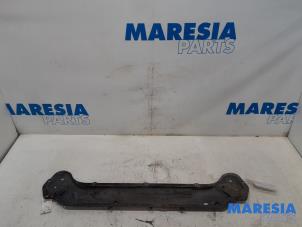 Used Radiator bar Peugeot Expert (G9) 2.0 HDi 120 Price € 133,10 Inclusive VAT offered by Maresia Parts