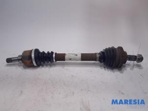 Used Front drive shaft, left Peugeot 206 CC (2D) 1.6 16V Price € 75,00 Margin scheme offered by Maresia Parts