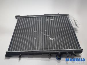 Used Radiator Peugeot 206 CC (2D) 1.6 16V Price € 40,00 Margin scheme offered by Maresia Parts