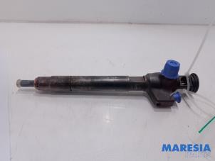 Used Injector (diesel) Opel Vivaro 2.0 CDTI 122 Price € 133,10 Inclusive VAT offered by Maresia Parts