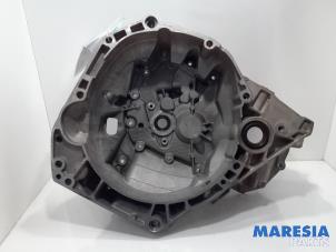 Used Gearbox casing Renault Clio IV Estate/Grandtour (7R) 0.9 Energy TCE 90 12V Price € 50,00 Margin scheme offered by Maresia Parts
