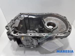 Used Gearbox casing Renault Clio IV Estate/Grandtour (7R) 0.9 Energy TCE 90 12V Price € 50,00 Margin scheme offered by Maresia Parts