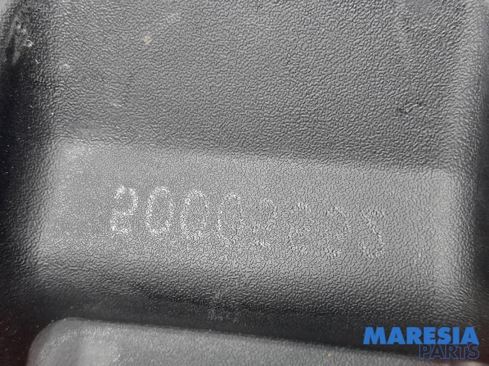 Pokrywa zaworów z Ford Transit 2.2 TDCi 16V 2012