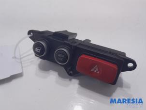 Used Panic lighting switch Alfa Romeo 159 Sportwagon (939BX) 3.2 JTS V6 24V Q4 Price € 15,00 Margin scheme offered by Maresia Parts