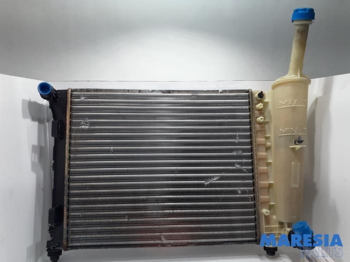 Radiator from a Fiat 500 (312) 1.2 69 2009