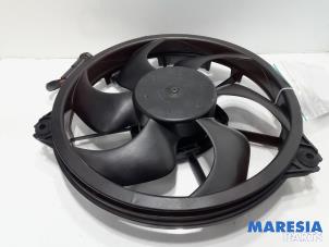 Used Fan motor Peugeot Expert (G9) 2.0 HDi 120 Price € 54,45 Inclusive VAT offered by Maresia Parts