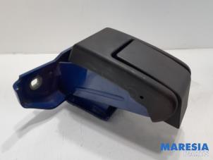 Used Tailgate hinge Peugeot Expert (G9) 2.0 HDi 120 Price € 60,50 Inclusive VAT offered by Maresia Parts