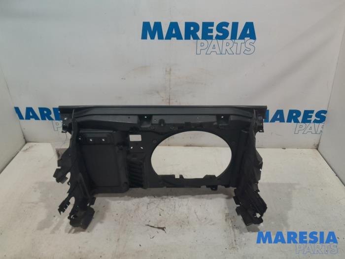 Begagnade Front Citroen Berlingo Cinqspace, Multispace 1.6 VTi 95 16V Pris € 50,00 Marginaltabell erbjuds av Maresia Parts