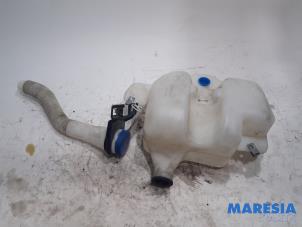Used Front windscreen washer reservoir Peugeot Expert (G9) 2.0 HDi 120 Price € 24,20 Inclusive VAT offered by Maresia Parts