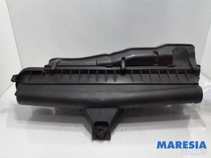 Begagnade Luftfilterhus Citroen Berlingo Cinqspace, Multispace 1.6 VTi 95 16V Pris € 25,00 Marginaltabell erbjuds av Maresia Parts