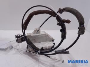 Used Sliding door lock mechanism, left Citroen Berlingo Multispace 1.6 VTi 95 16V Price € 50,00 Margin scheme offered by Maresia Parts