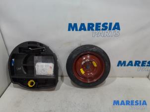 Usagé Kit de cric + Roue de secours Peugeot 207 SW (WE/WU) 1.4 16V Vti Prix € 100,00 Règlement à la marge proposé par Maresia Parts
