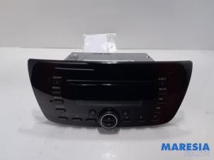 Used Radio CD player Fiat Doblo Cargo (263) 1.3 MJ 16V Euro 4 Price € 235,95 Inclusive VAT offered by Maresia Parts