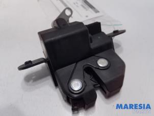 Used Tailgate lock mechanism Fiat Doblo Cargo (263) 1.3 MJ 16V Euro 4 Price € 30,25 Inclusive VAT offered by Maresia Parts
