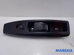 Used Electric window switch Fiat Doblo Cargo (263) 1.3 MJ 16V Euro 4 Price € 24,20 Inclusive VAT offered by Maresia Parts