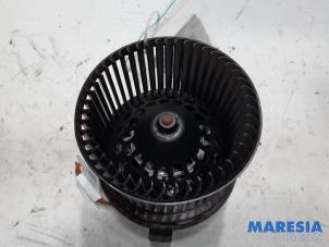 Used Heating and ventilation fan motor Peugeot 207 SW (WE/WU) 1.4 16V Vti Price € 30,00 Margin scheme offered by Maresia Parts