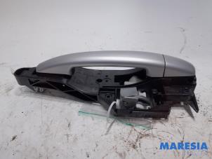 Used Rear door handle 4-door, right Peugeot 207 SW (WE/WU) 1.4 16V Vti Price € 25,00 Margin scheme offered by Maresia Parts