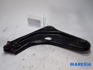 Used Front lower wishbone, left Peugeot 207 SW (WE/WU) 1.4 16V Vti Price € 25,00 Margin scheme offered by Maresia Parts