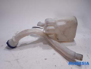 Used Front windscreen washer reservoir Peugeot 207 SW (WE/WU) 1.4 16V Vti Price € 25,00 Margin scheme offered by Maresia Parts