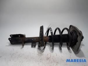 Used Front shock absorber rod, right Fiat Scudo (270) 1.6 D Multijet Price € 60,50 Inclusive VAT offered by Maresia Parts