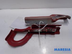 Used Bonnet Hinge Fiat Scudo (270) 1.6 D Multijet Price € 30,25 Inclusive VAT offered by Maresia Parts